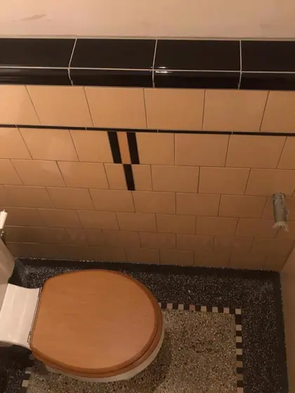 Tegelwerk toilet Kampen door Klusbedrijf Wajer, foto 2 van 3